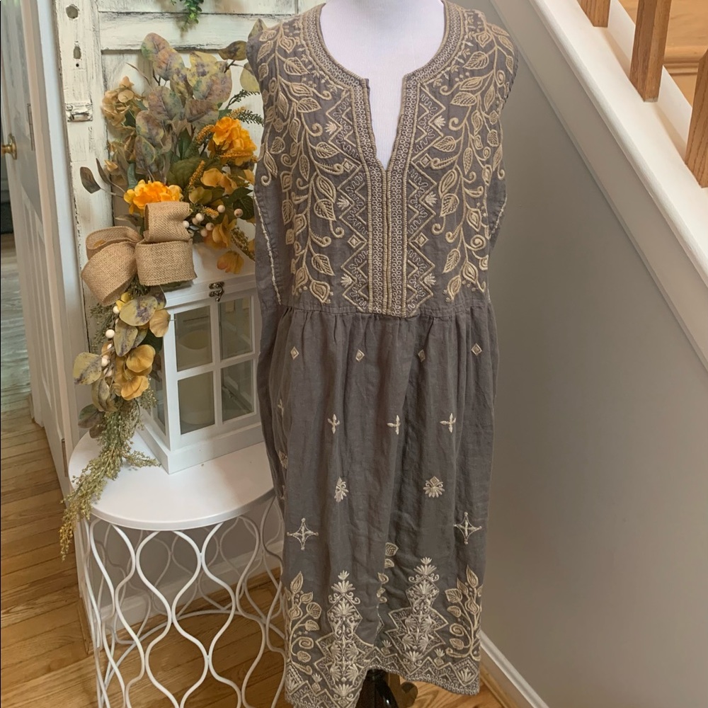 Johnny was Los Ángeles grey embroidery dress